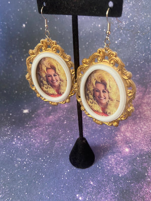 Dazzlin’ Dolly earrings
