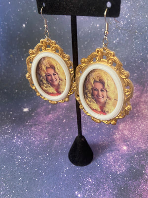 Dazzlin’ Dolly earrings